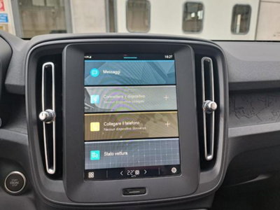 Volvo XC40 B3 automatico Essential (11)