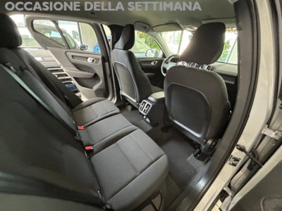 Volvo XC40 B3 automatico Essential (14)