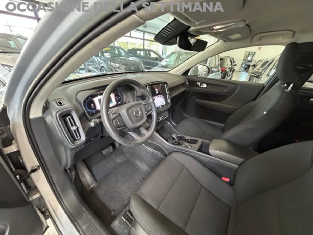 Volvo XC40 B3 automatico Essential (16)