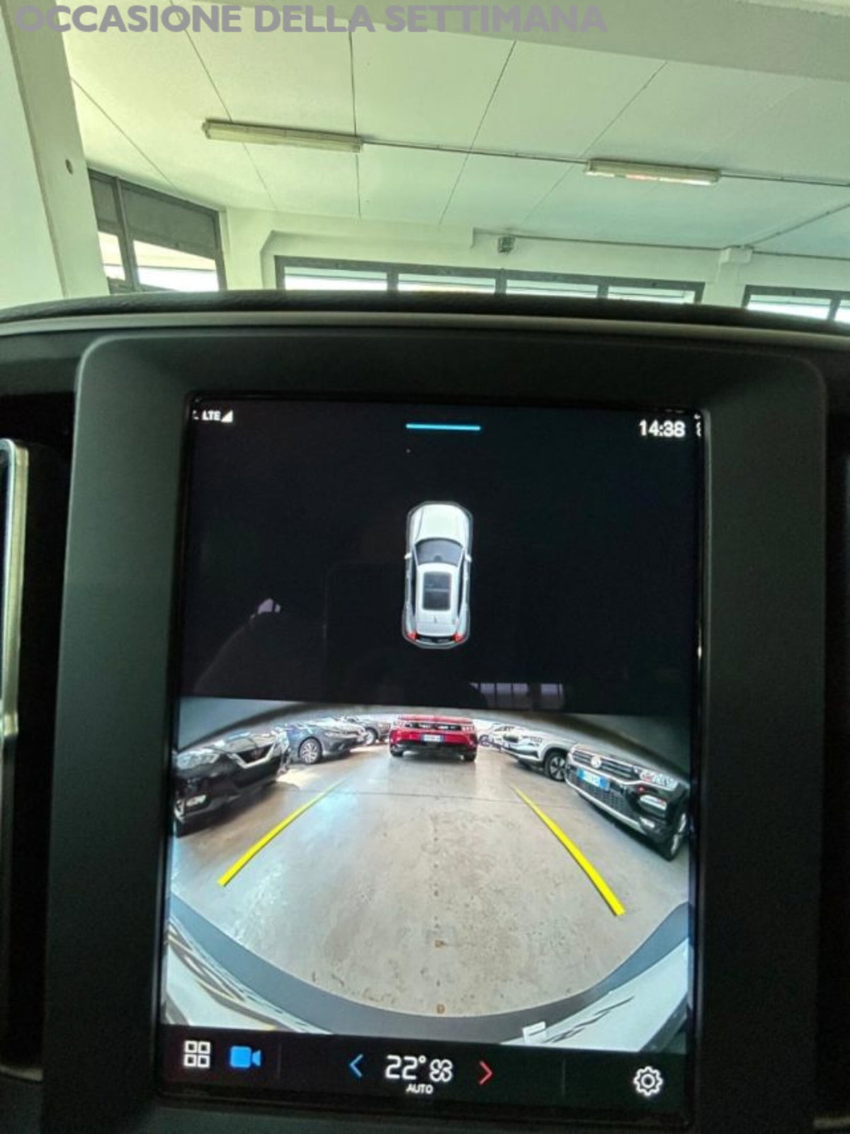 Volvo XC40 B3 automatico Essential (17)