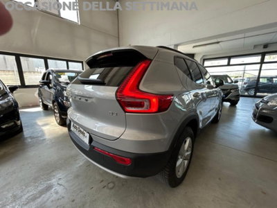 Volvo XC40 B3 automatico Essential (3)