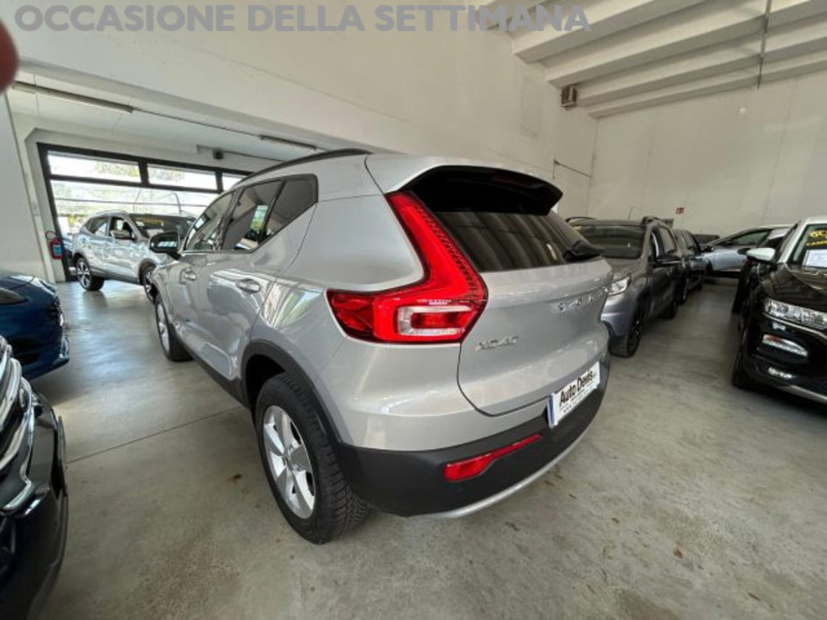 Volvo XC40 B3 automatico Essential (4)