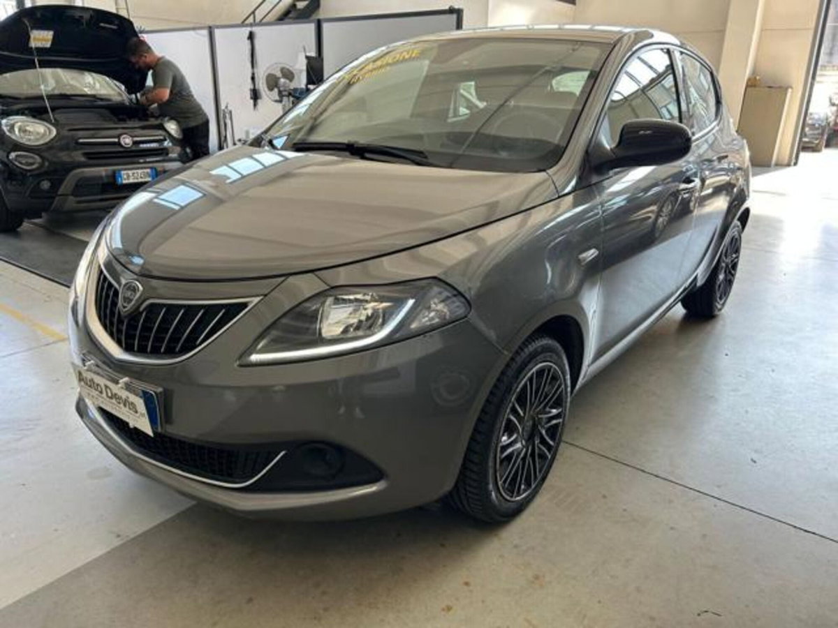 Lancia Ypsilon 1.0 FireFly 5 porte S&S Hybrid Ecochic UnYca