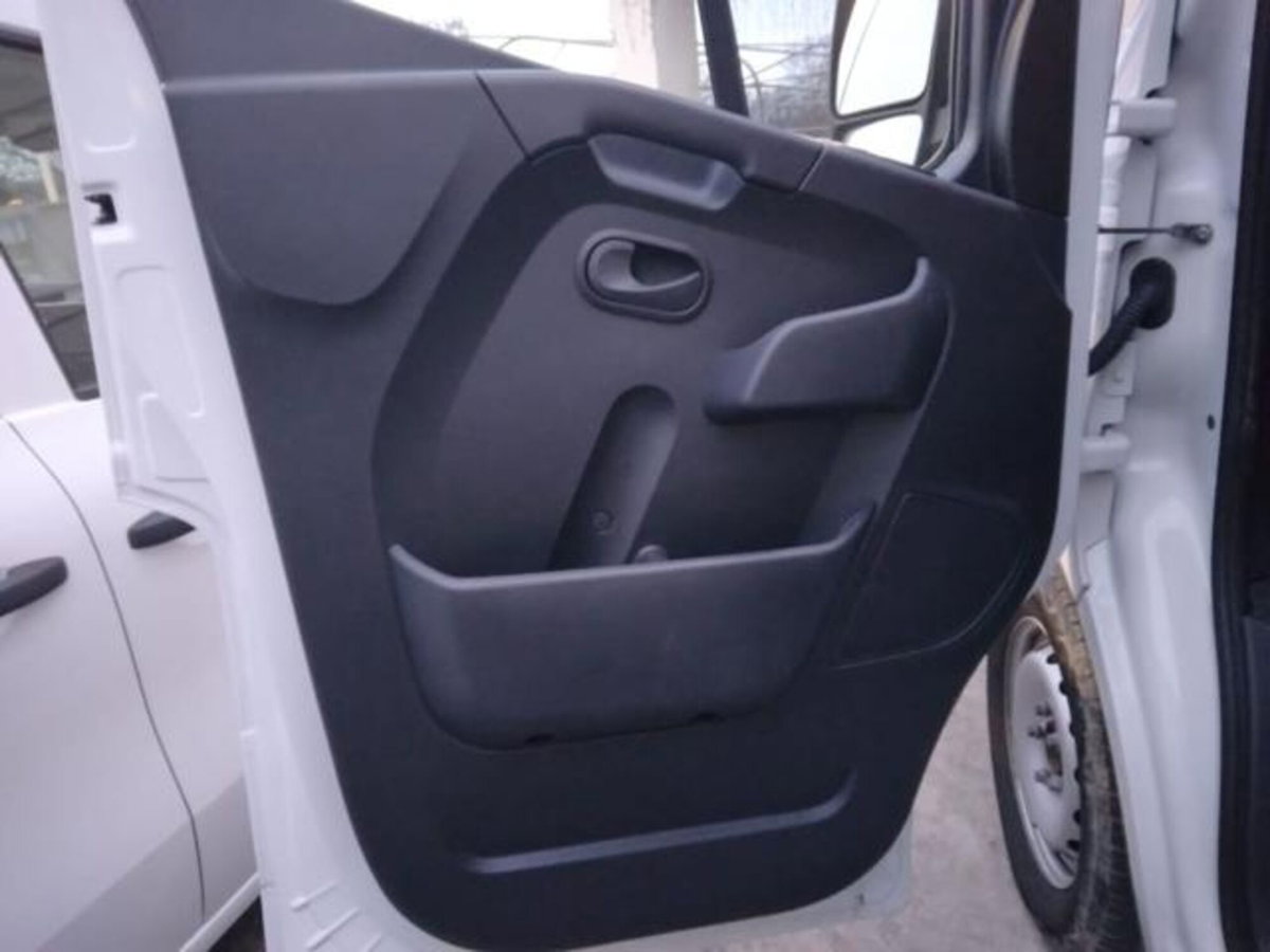 Renault Master Furgone T35 2.3 dCi 135 PL-TM-DC Furgone Ice Plus (11)