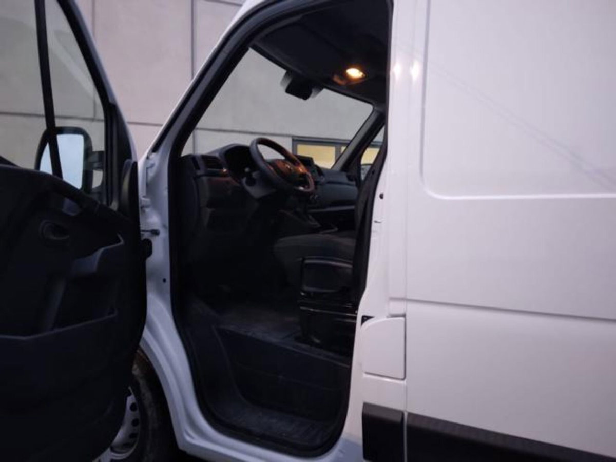 Renault Master Furgone T35 2.3 dCi 135 PL-TM-DC Furgone Ice Plus (12)