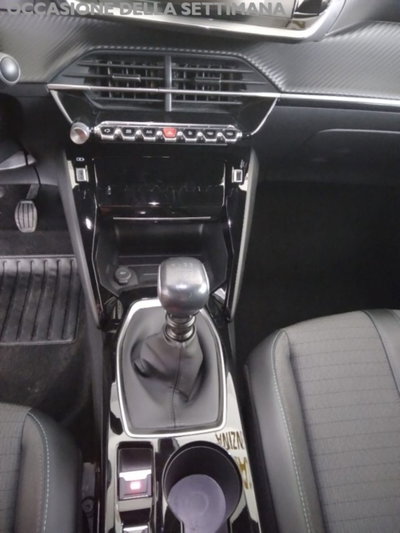 Peugeot 2008 PureTech 130 S&S Allure (17)