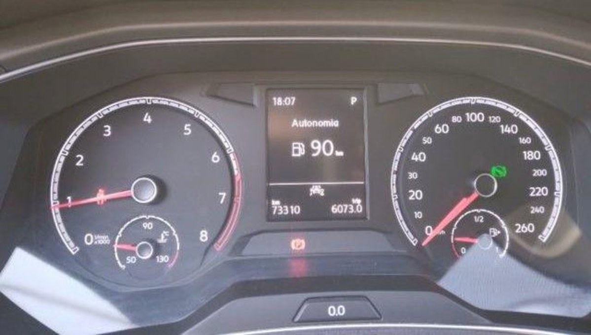 Volkswagen T-Roc 1.5 tsi R-Line (10)