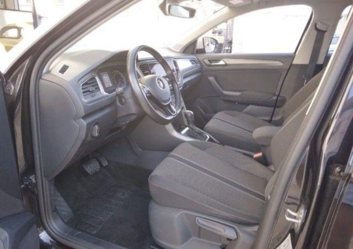 Volkswagen T-Roc 1.5 tsi R-Line (5)
