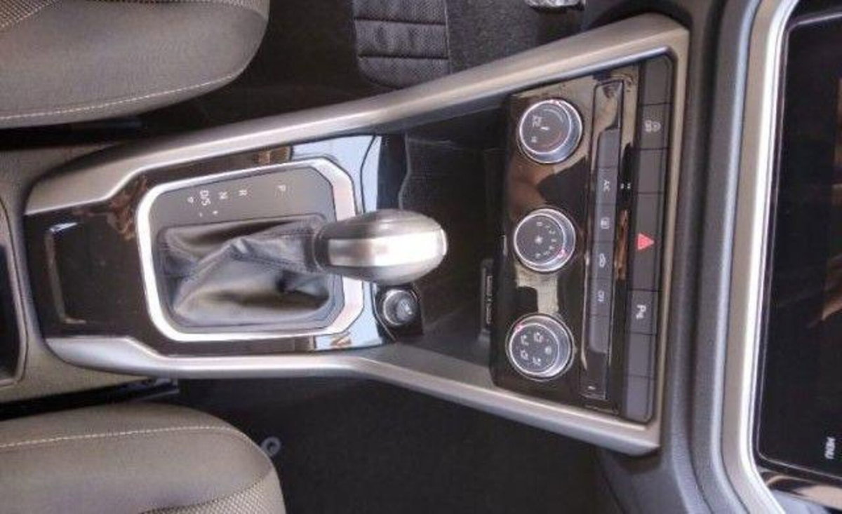 Volkswagen T-Roc 1.5 tsi R-Line (7)
