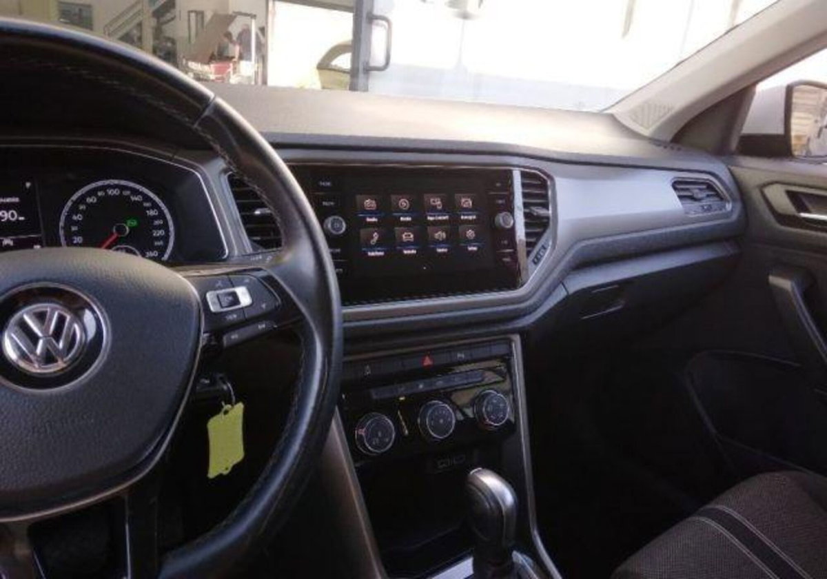 Volkswagen T-Roc 1.5 tsi R-Line (9)