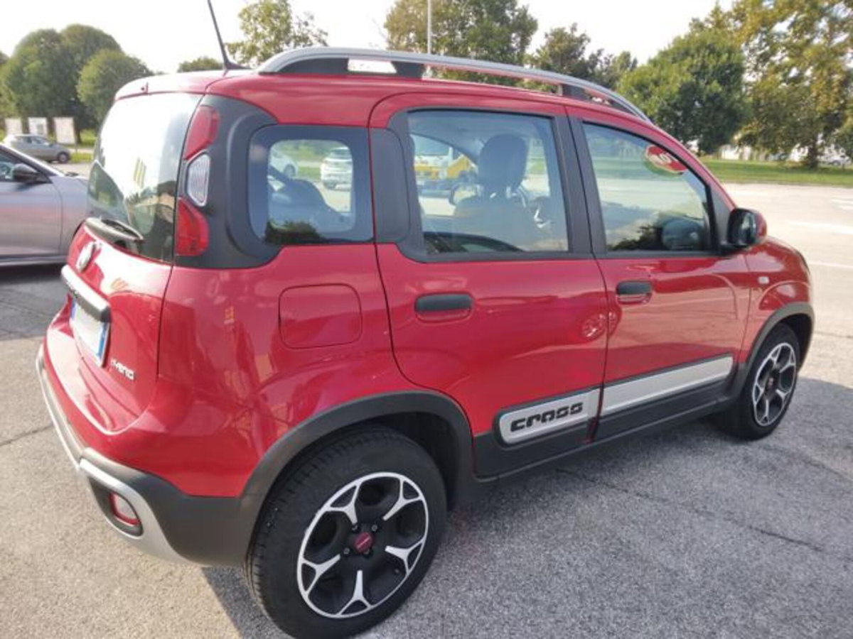 Fiat Panda 1.0 FireFly S&S Hybrid City Cross (5)