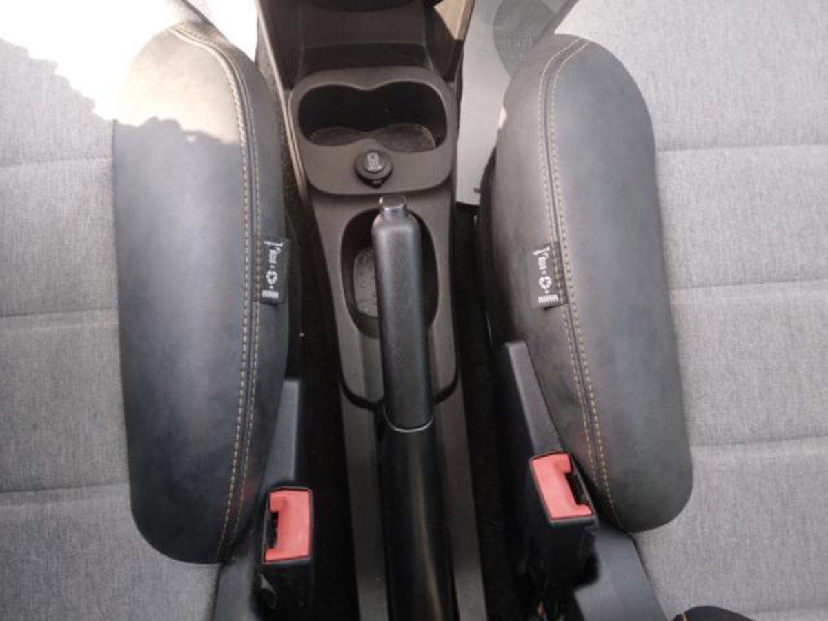 Fiat Panda 1.0 FireFly S&S Hybrid City Cross (9)