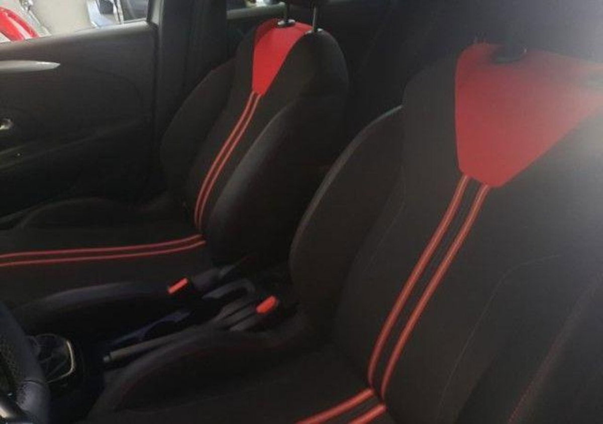 Opel Corsa 1.2 100 CV GS Line (8)