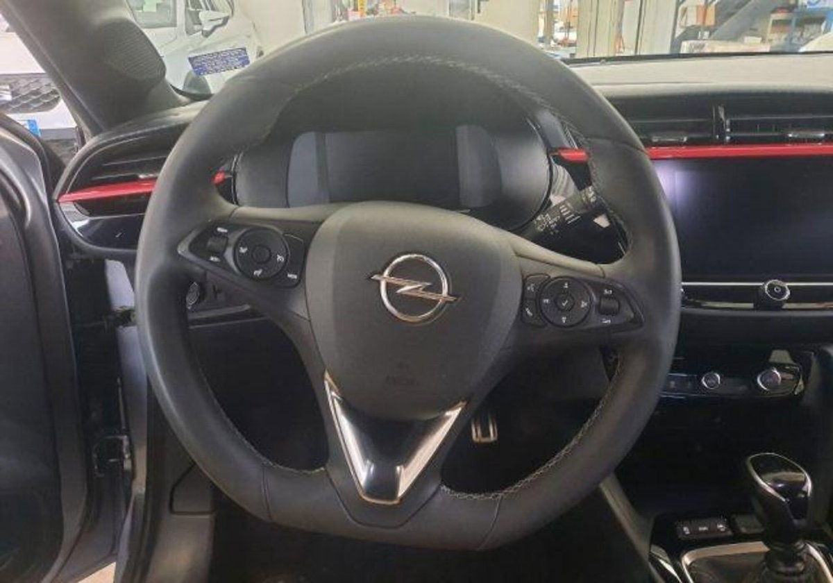 Opel Corsa 1.2 100 CV GS Line (9)