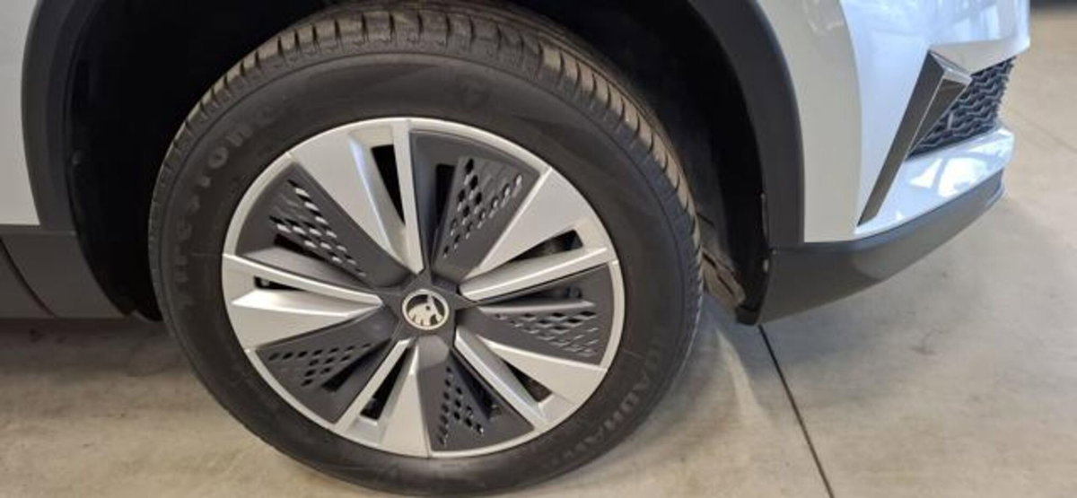 Skoda Karoq 2.0 tdi Sportline 115cv (5)
