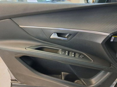 Peugeot 5008 PureTech Turbo 130 S&S Allure (11)