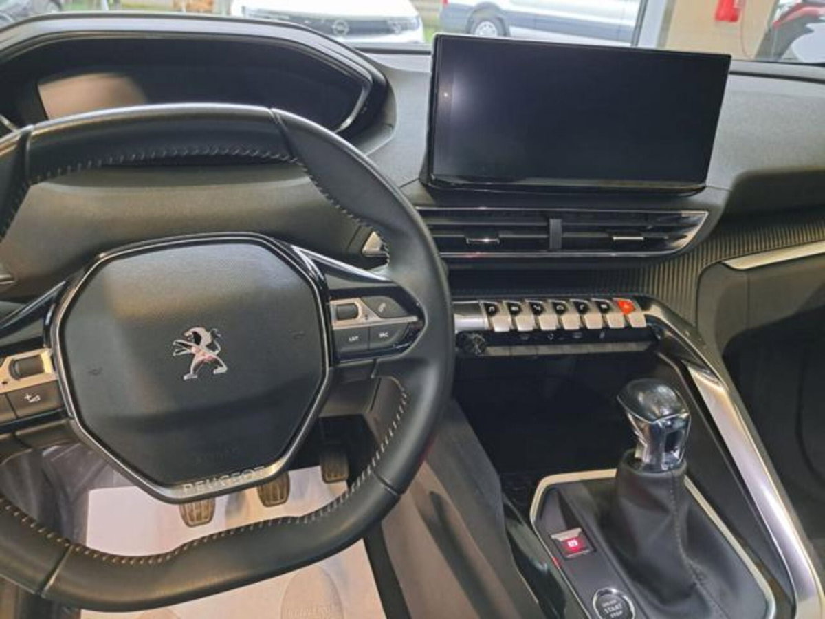 Peugeot 5008 PureTech Turbo 130 S&S Allure (5)