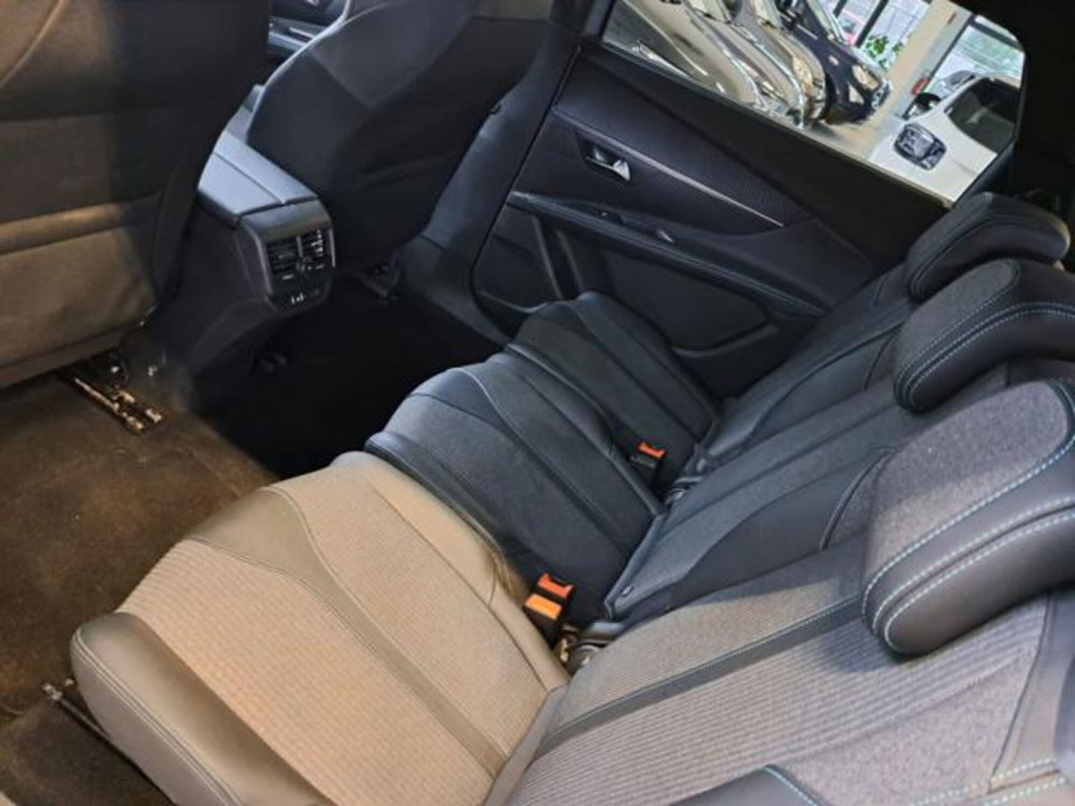 Peugeot 5008 PureTech Turbo 130 S&S Allure (9)