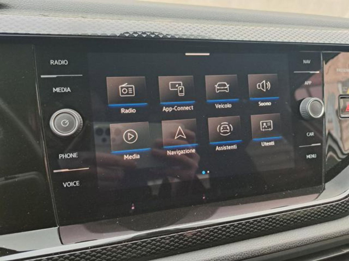 Volkswagen Taigo 1.0 tsi Edition 110cv (12)