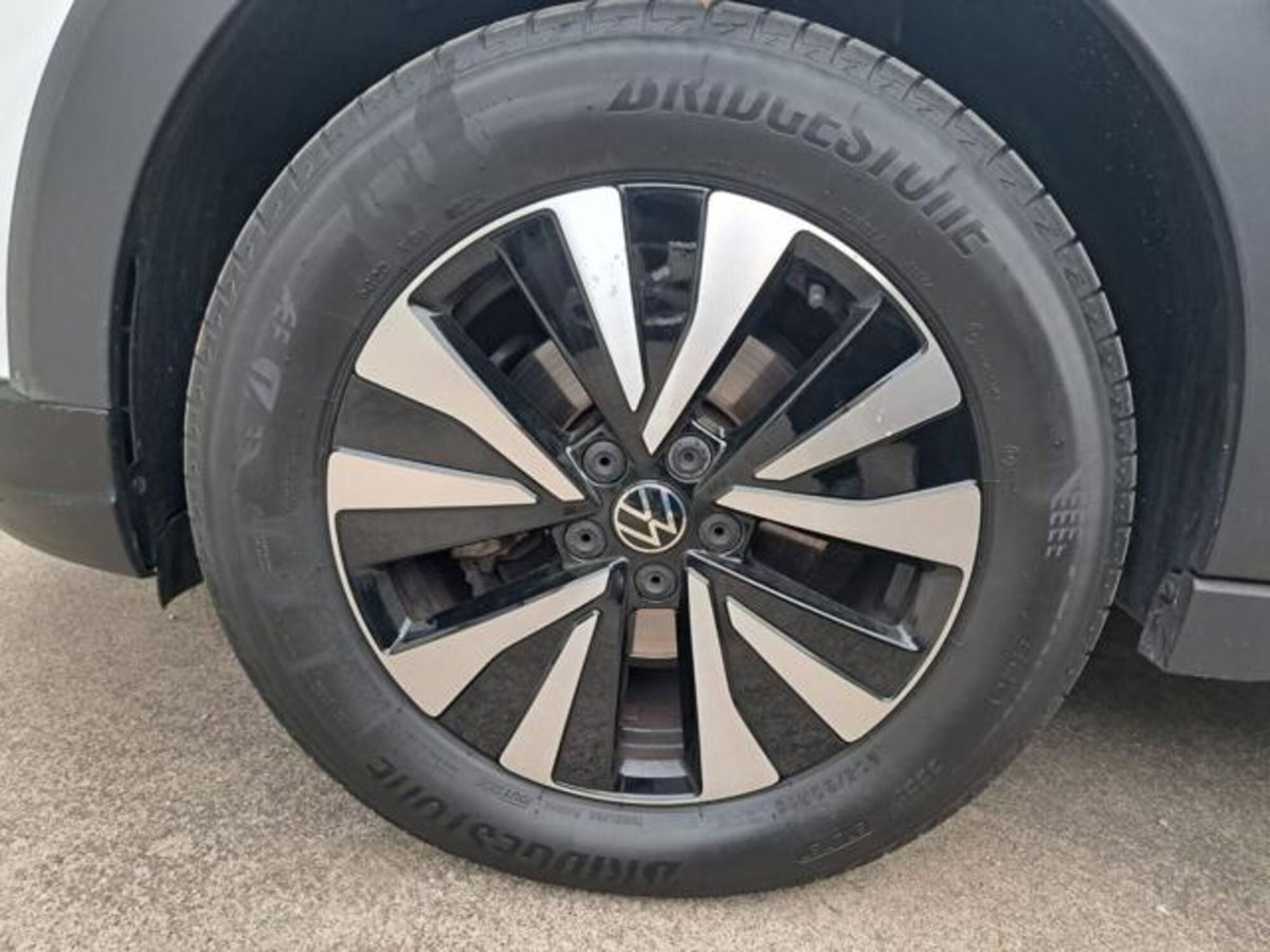 Volkswagen Taigo 1.0 tsi Edition 110cv (17)