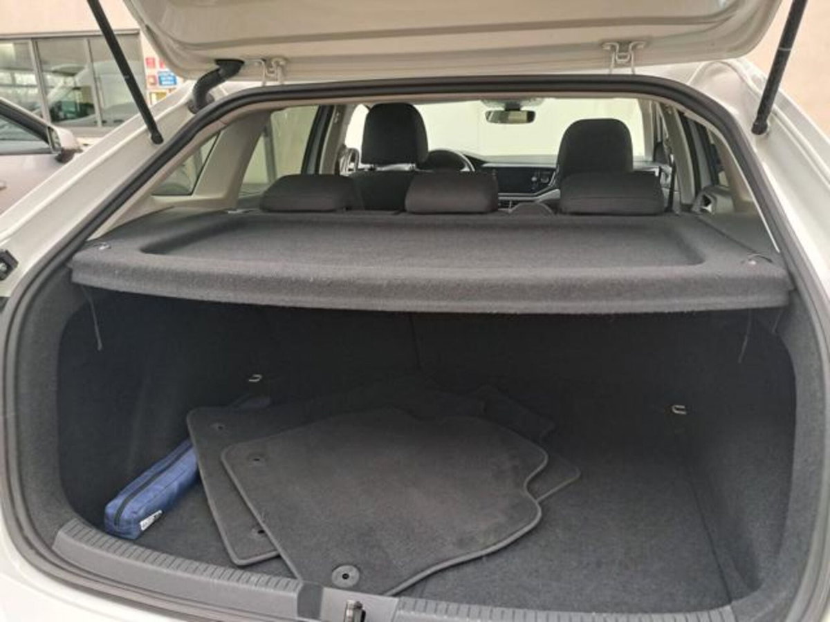Volkswagen Taigo 1.0 tsi Edition 110cv (3)