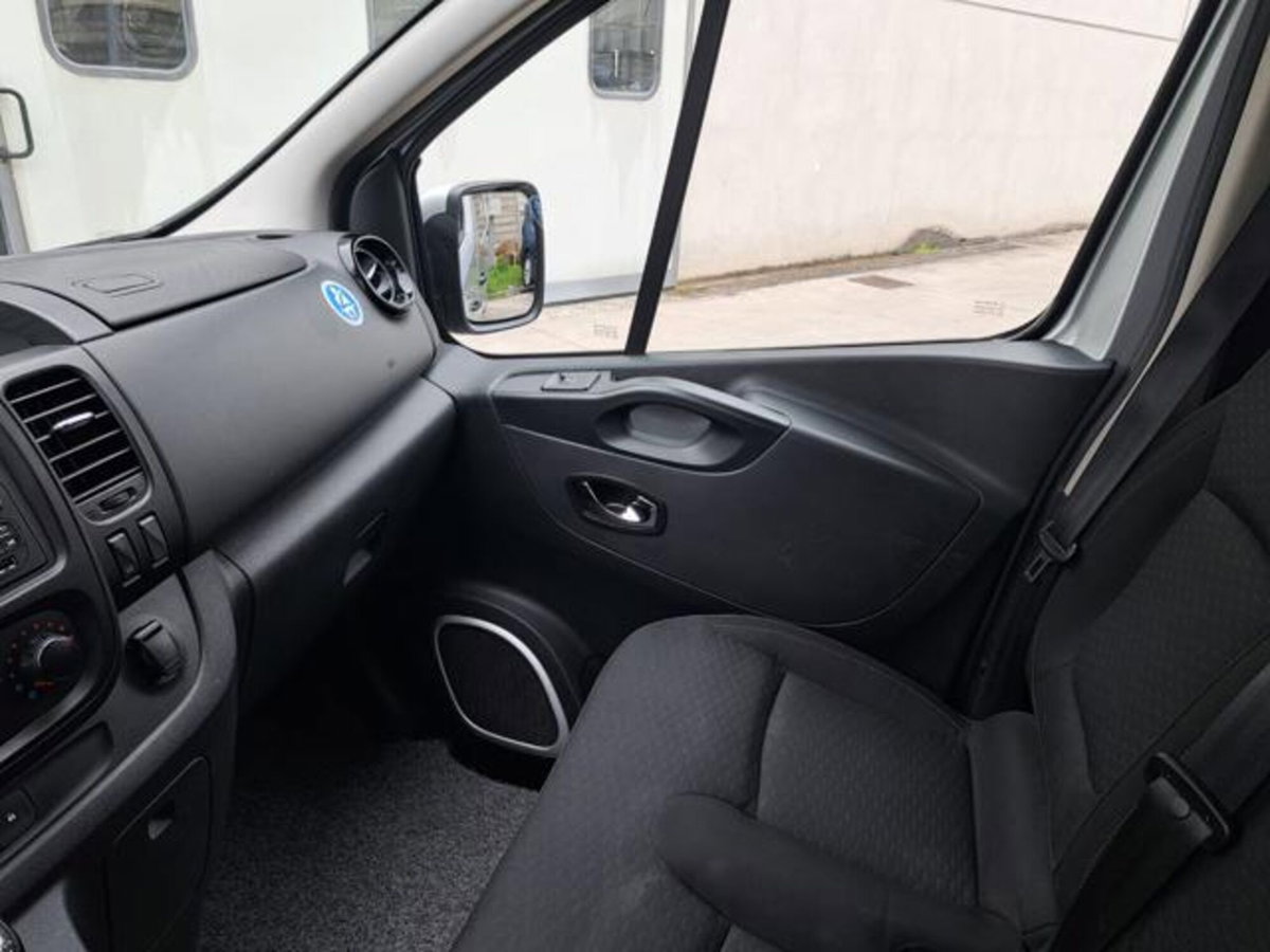 Opel Vivaro Furgone 29 1.6 CDTI 120CV S&S PL-TN Combi (19)