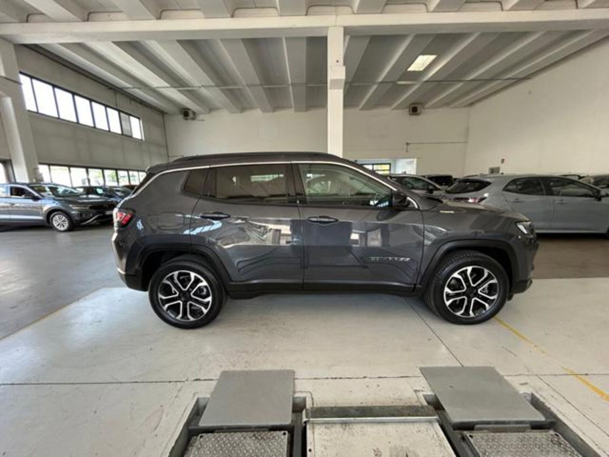 Jeep Compass 1.3 T4 190CV PHEV AT6 4xe Limited (4)