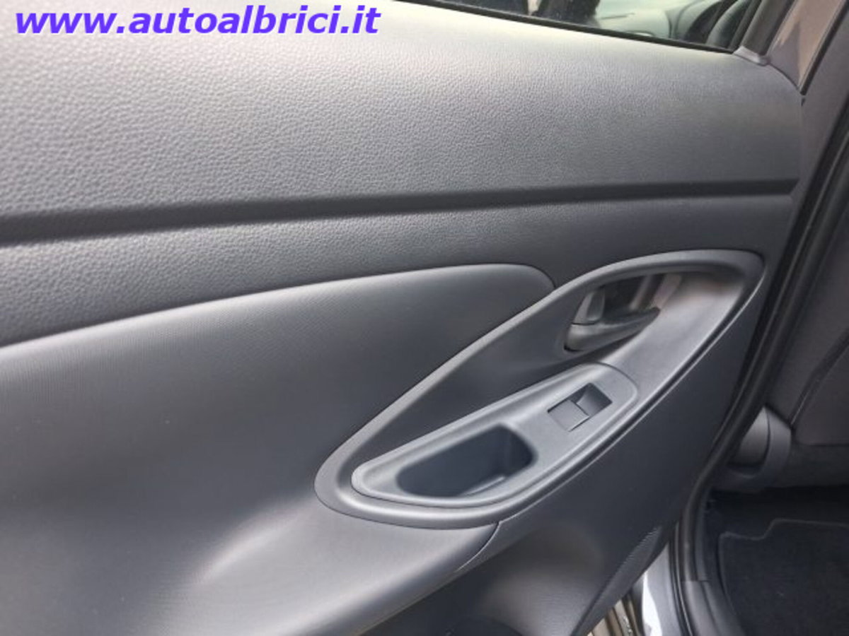 Toyota Yaris Cross 1.5h GR Sport Black Sky fwd 116cv e-cvt (17)