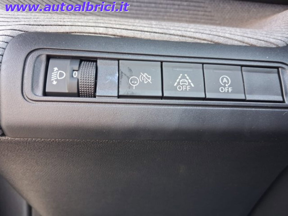 Citroen C3 1.2 puretech turbo Max 100cv s&s (19)