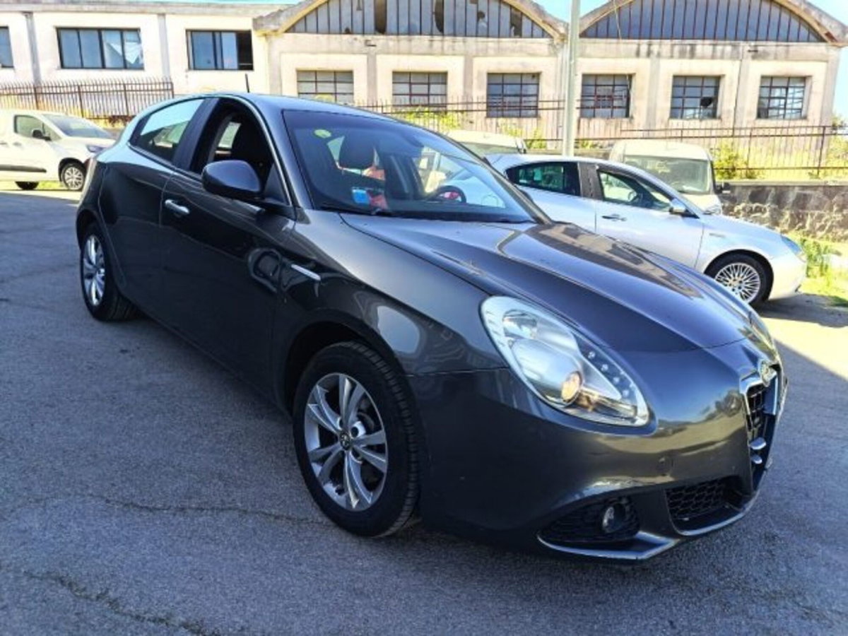 Alfa Romeo Giulietta 2.0 JTDm-2 Exclusive 140cv (2)