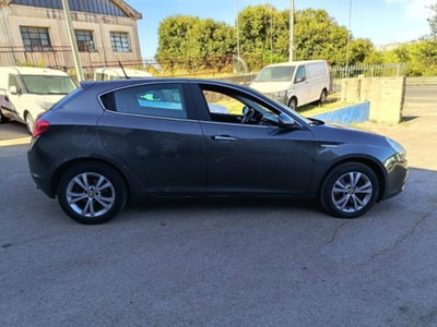 Alfa Romeo Giulietta 2.0 JTDm-2 Exclusive 140cv (5)