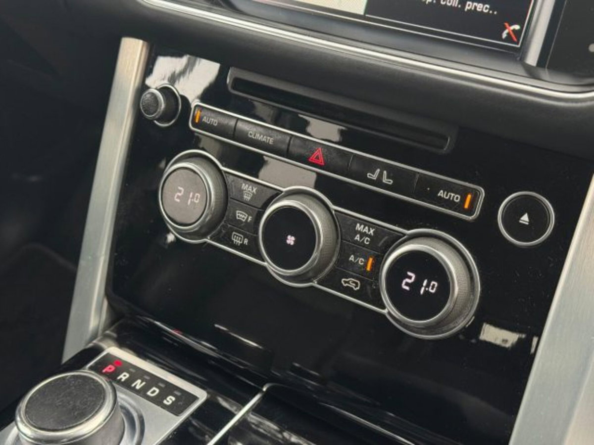 Land Rover Range Rover 3.0 TDV6 Vogue (17)