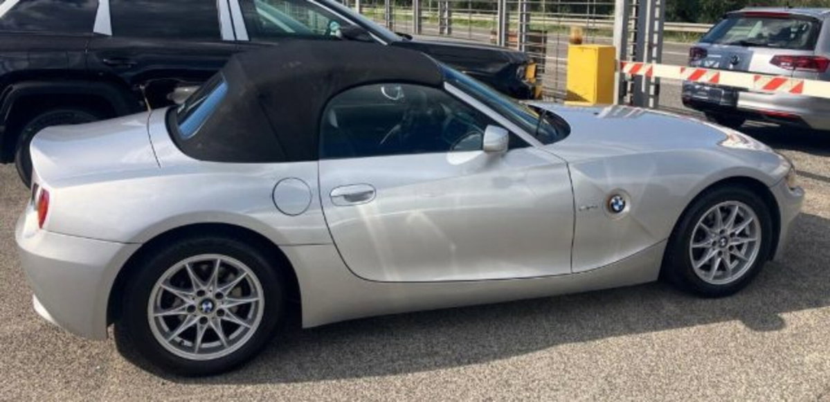 BMW Z4 Cabrio Z4 2.0i cat Roadster (8)