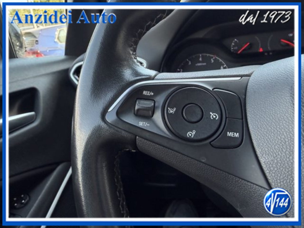 Opel Crossland 1.2 12V Start&Stop Design & Tech (17)