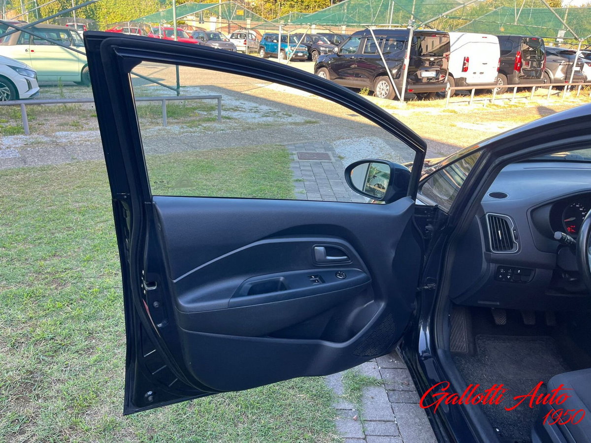 Kia Rio 1.2 CVVT 5p. Cool (16)