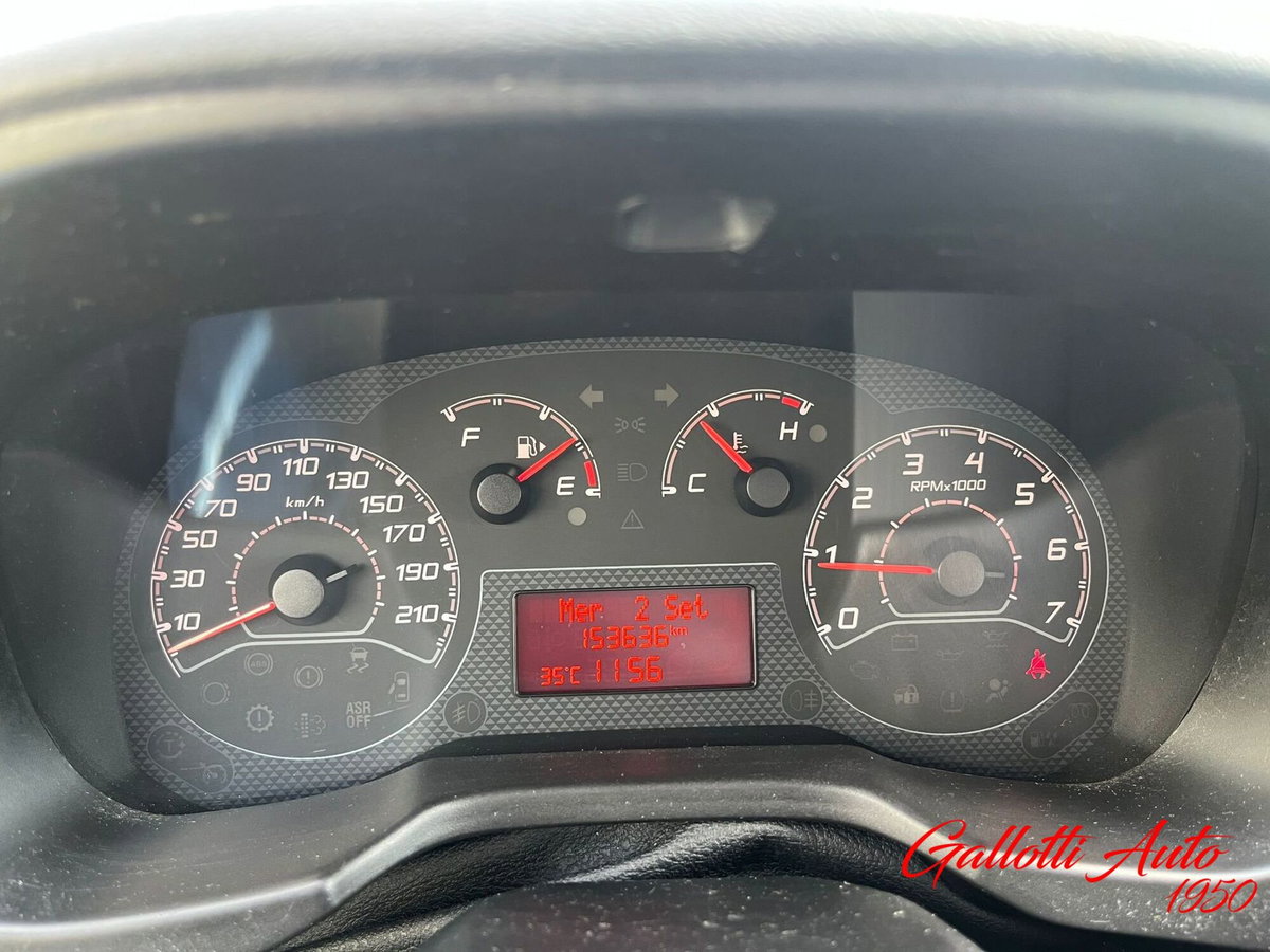 Fiat Qubo 1.4 8V 77 CV Active (12)