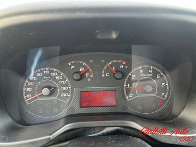 Fiat Qubo 1.4 8V 77 CV Active (12)