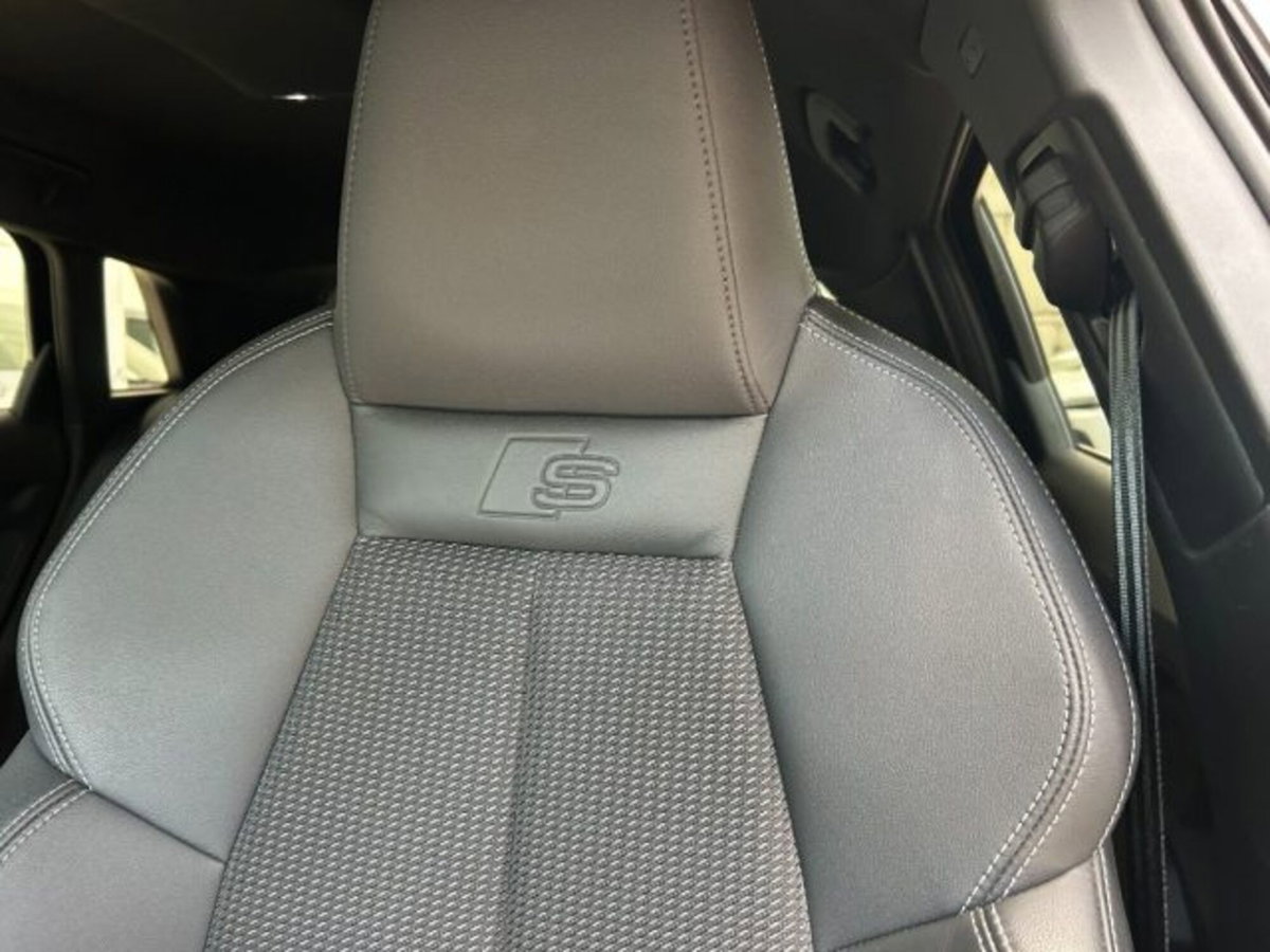 Audi A3 Sportback 35 TDI S tronic S line edition (15)