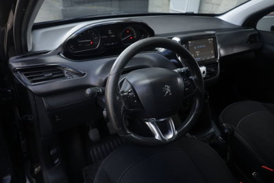 Peugeot 208 82 5 porte Allure (13)