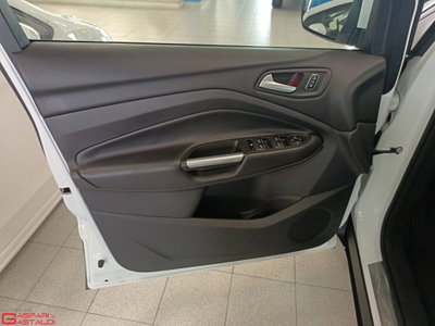 Ford Kuga 2.0 TDCI 150 CV S&S 4WD Titanium (11)