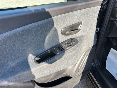 Lancia Ypsilon 1.0 FireFly 5 porte S&S Hybrid Silver Plus (18)