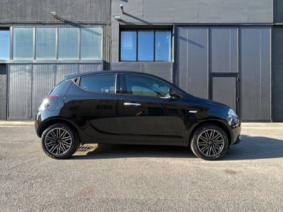 Lancia Ypsilon 1.0 FireFly 5 porte S&S Hybrid Silver Plus (3)