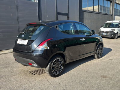 Lancia Ypsilon 1.0 FireFly 5 porte S&S Hybrid Silver Plus (7)