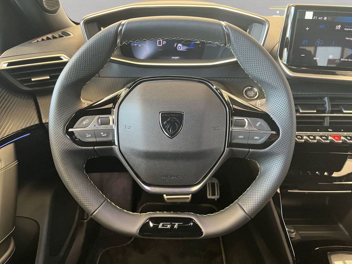 Peugeot 2008 1.2 hybrid GT 145cv e-dcs6 (13)