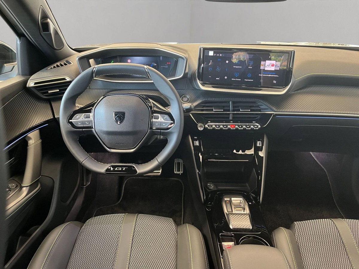 Peugeot 2008 1.2 hybrid GT 145cv e-dcs6 (15)