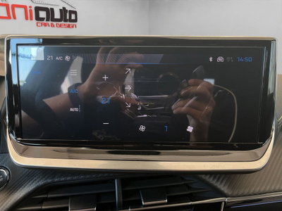 Peugeot 2008 1.2 hybrid GT 145cv e-dcs6 (18)
