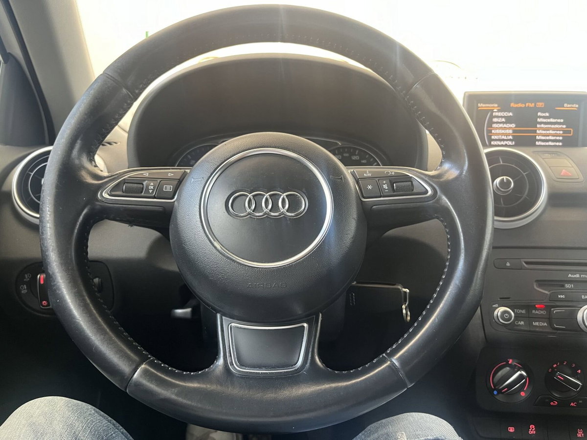 Audi A1 Sportback 1.4 TDI (9)