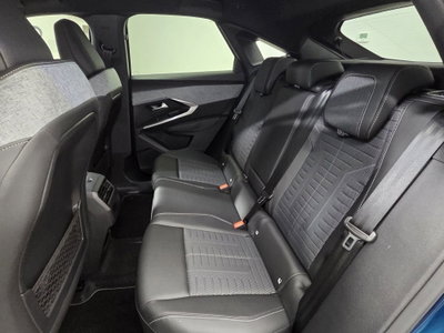 Peugeot 3008 1.2 hybrid GT Exclusive 145cv e-dcs6 (11)