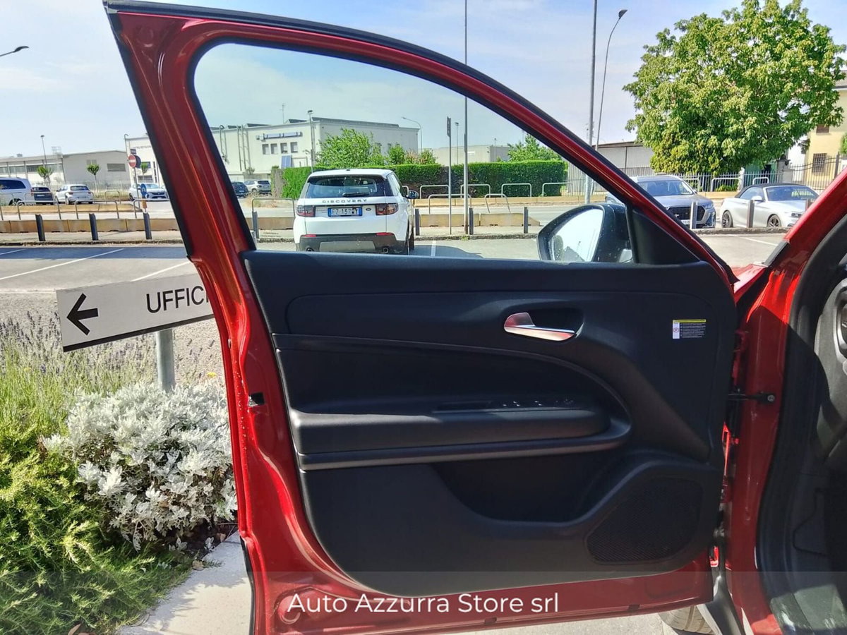 Jeep Avenger 1.2 turbo e-hybrid mhev Altitude fwd 110cv edct6 (16)