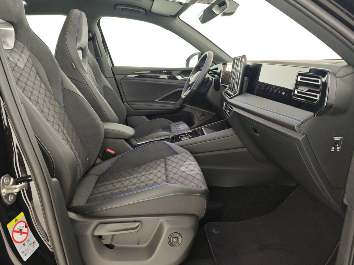 Volkswagen Tiguan 2.0 tdi R-Line 4motion 193cv dsg (13)